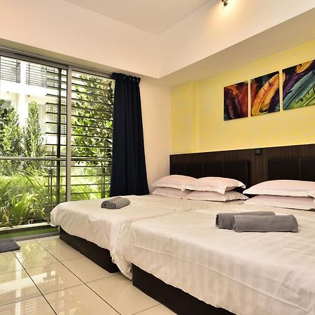 H&F Homestay The Two Owls Nest Aeropod Sovo Studio Room - 2 Queen Bed - Near Airport - Free Parking كوتا كينابالو المظهر الخارجي الصورة
