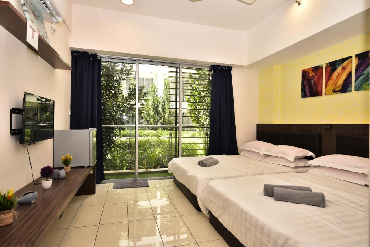 H&F Homestay The Two Owls Nest Aeropod Sovo Studio Room - 2 Queen Bed - Near Airport - Free Parking كوتا كينابالو المظهر الخارجي الصورة