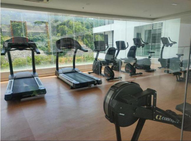 H&F Homestay The Two Owls Nest Aeropod Sovo Studio Room - 2 Queen Bed - Near Airport - Free Parking كوتا كينابالو المظهر الخارجي الصورة